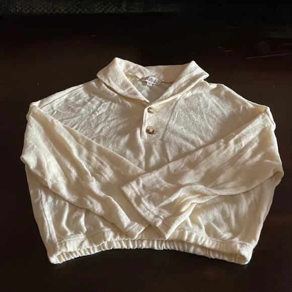 Listicle Ivy Shawl Collar Top Size Medium - Picture 3 of 11